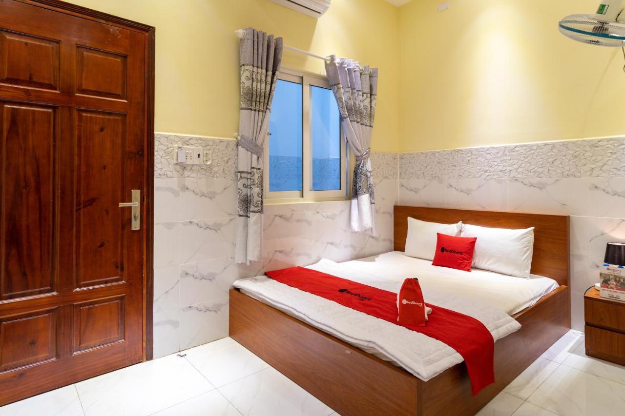 Reddoorz Near Etown 4 Hotel Bandar Ho Chi Minh Luaran gambar
